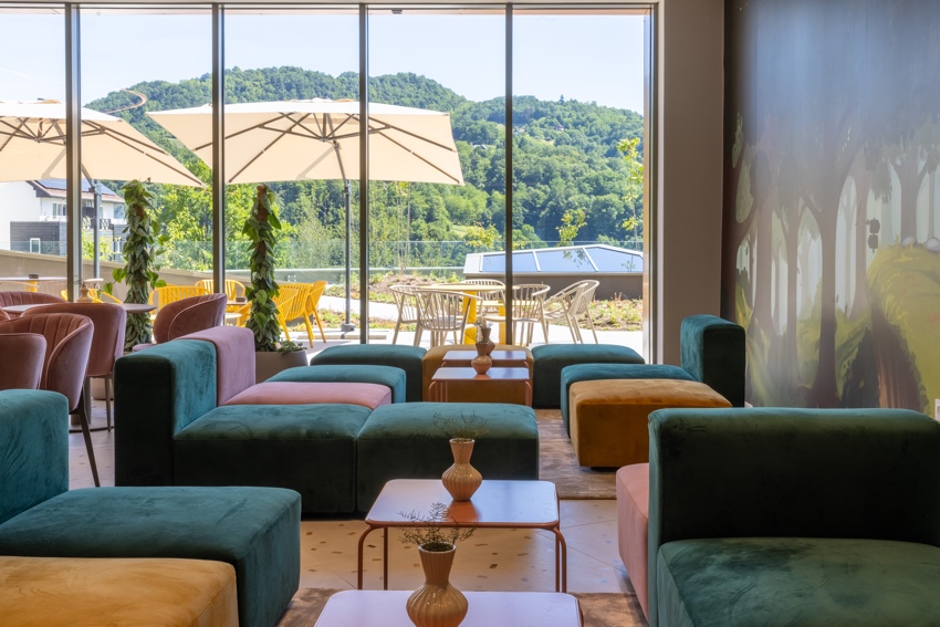 bar del family hotel vilinia in slovenia